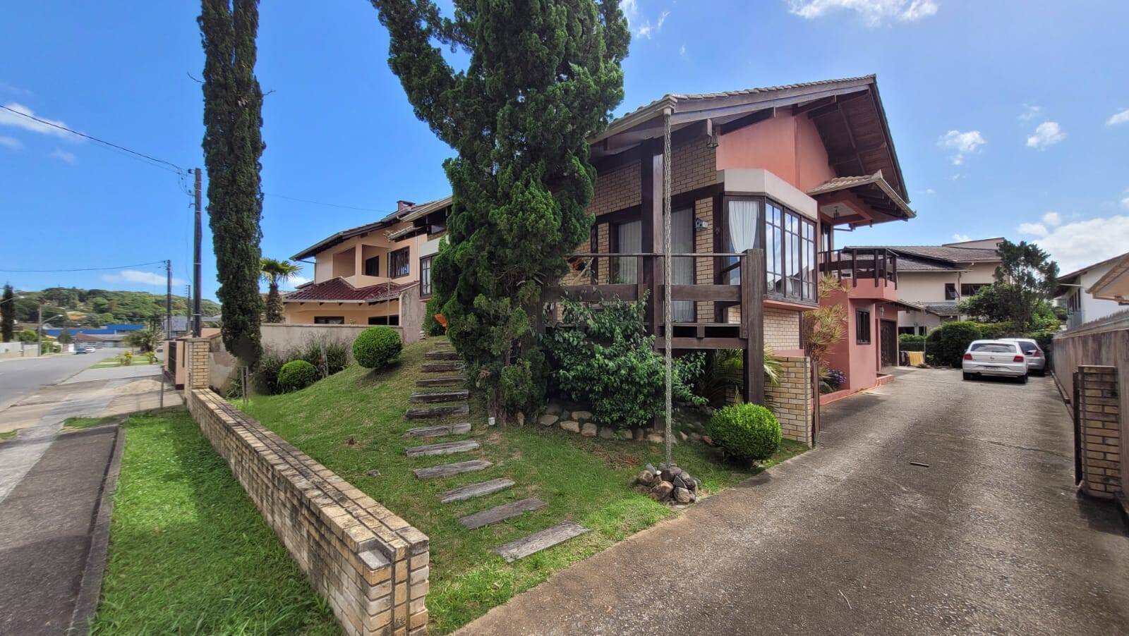 Casa, 3 quartos, 232 m² - Foto 1