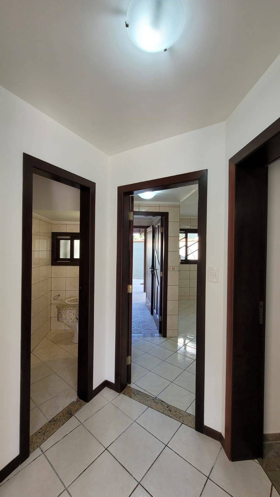 Casa à venda com 3 quartos, 126m² - Foto 9