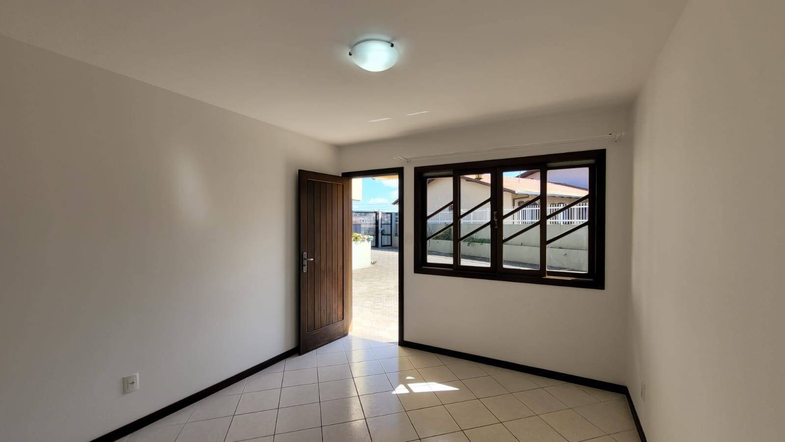 Casa à venda com 3 quartos, 126m² - Foto 6